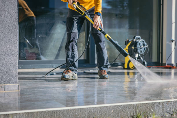 Best Sidewalk and Walkway Cleaning  in Everett, WA