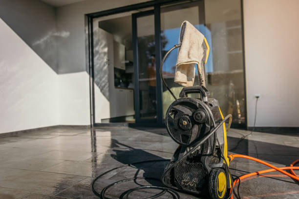 Best Driveway Pressure Washing  in Everett, WA